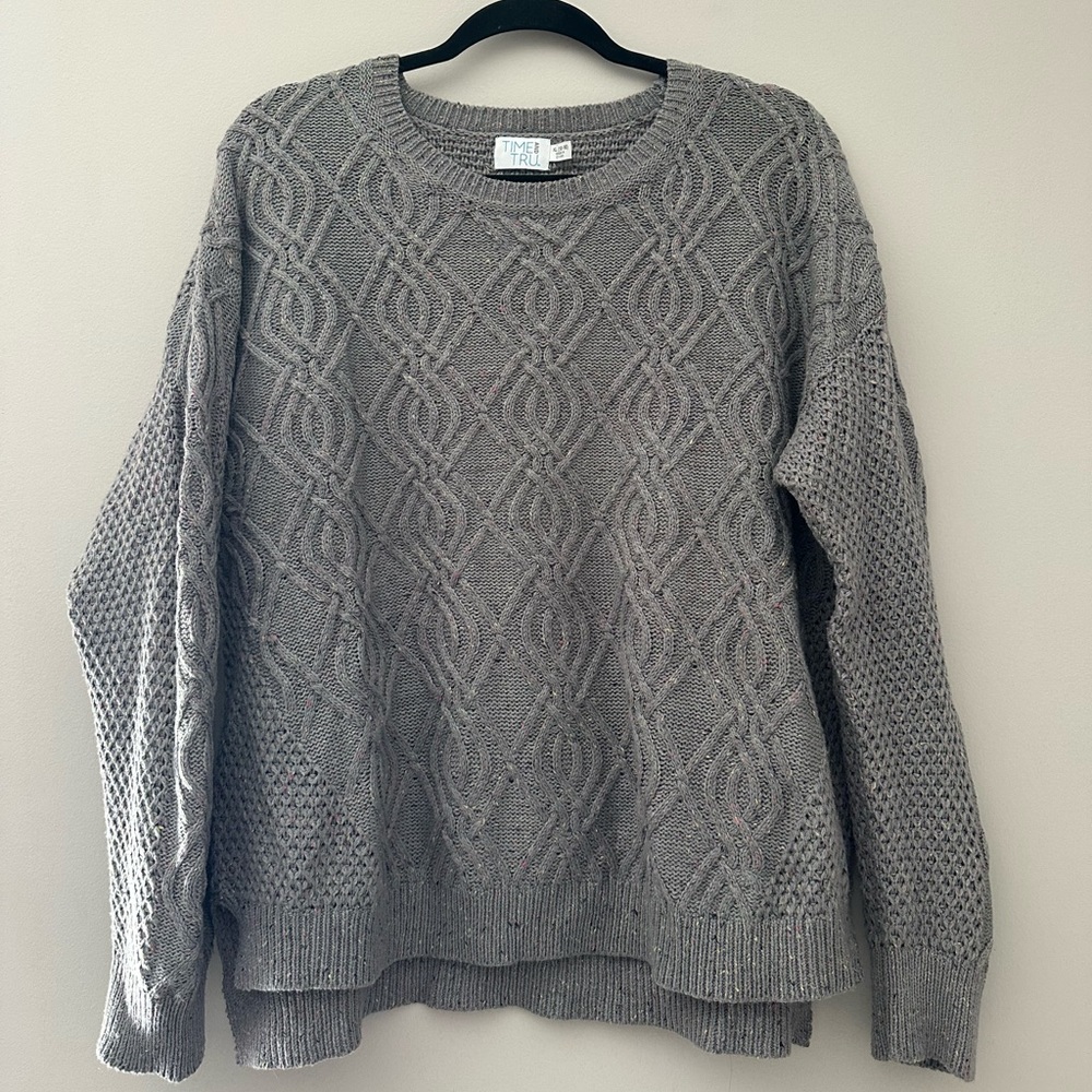 Grey knit patterned sweater